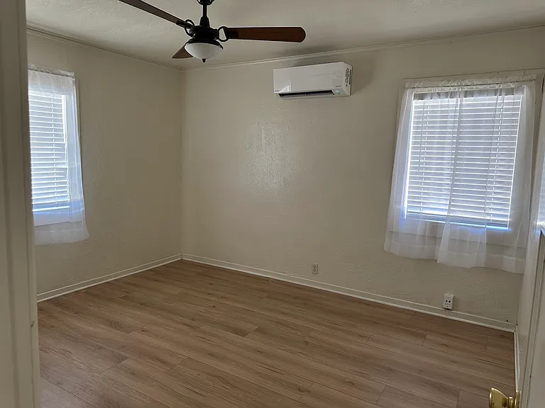# 1 bedroom