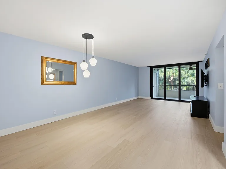 2070 Homewood Blvd #3150 — Photo 4