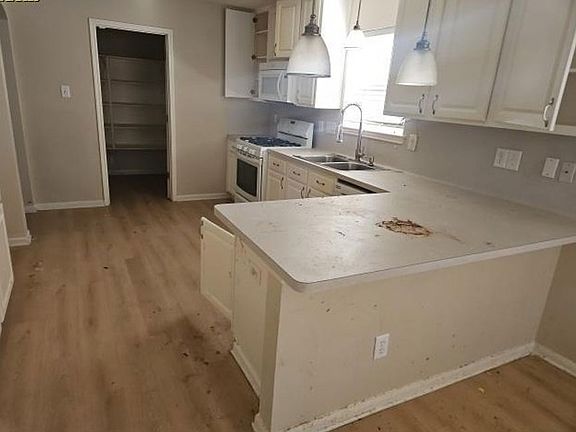 5th image of 1226 Caraquet Dr