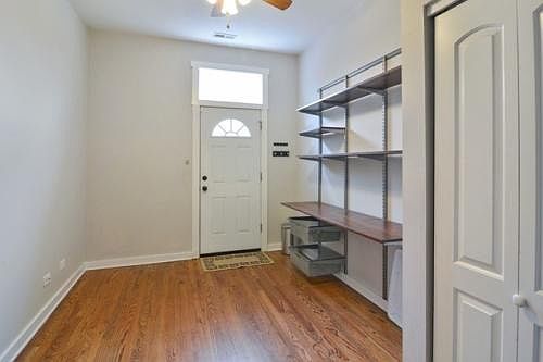 4th image of 1531 W Superior St APT 2