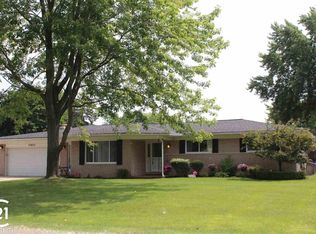 53852 Bruce Hill Dr, Utica, MI 48316