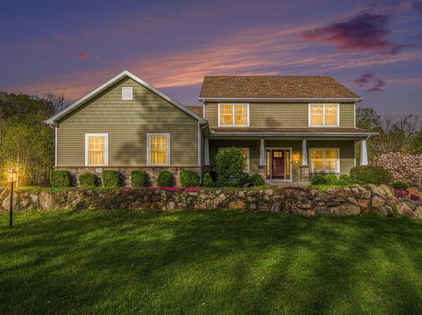 55232 Sundance Dr, New Carlisle, IN 46552
