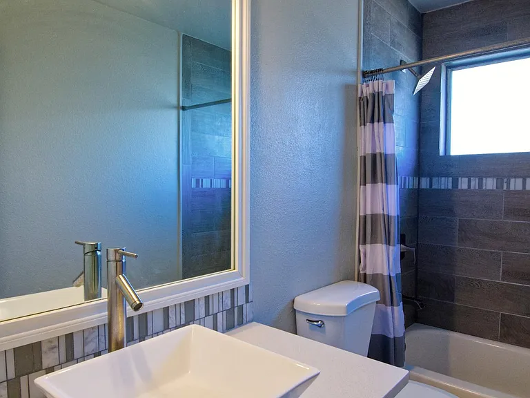 Full Bathroom - Upstairs