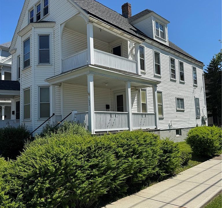 1st image of 104 Elmwood Pl #102