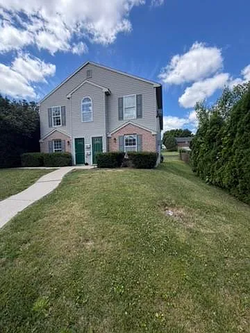 1221 W Whitehall St — Photo 1