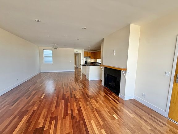 4th image of 1863 Lombard St APT 3