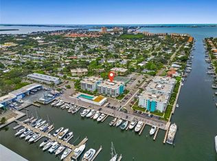 4908 38th Way S APT 501, Saint Petersburg, FL 33711