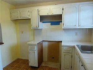 4th image of 2931 E Sunrise Lakes Dr #203
