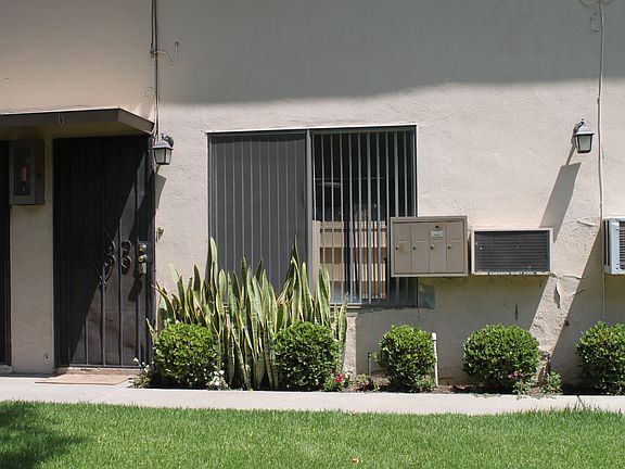 3rd image of 639 Silverwood Ave APT D