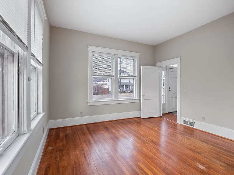 115 Diamond — Photo 13