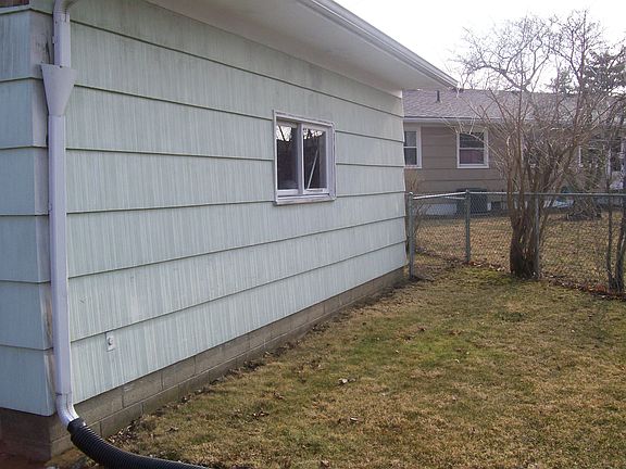 3rd image of 28 Arlington Ave