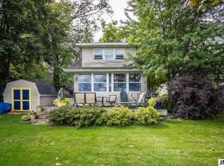 417 Oakwood Ave, Clarklake, MI 49234