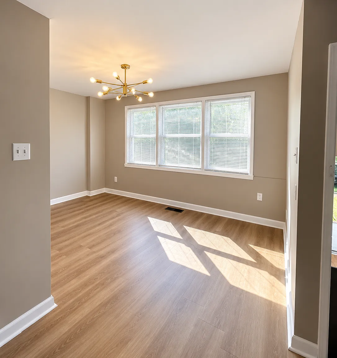 2 bed, 900 sqft, $1,600 — Photo 2