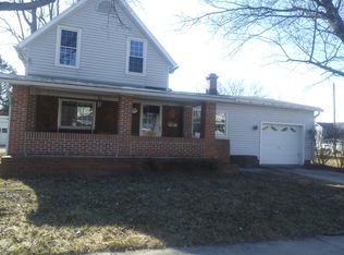 423 Cedar St, Wauseon, OH 43567