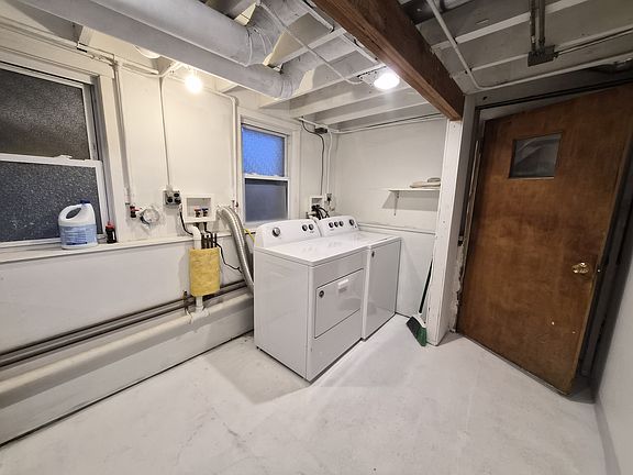 3rd image of 4544 N Mulligan Ave #Basement