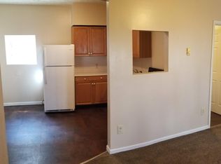 200 Park Ave #3, Ellwood City, PA 16117