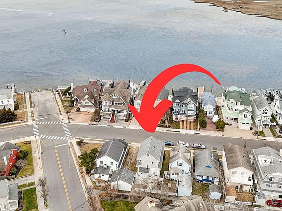 4th image of 1437 Pleasure Ave