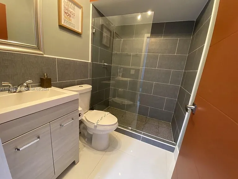 3445 SW 14th St #3445 — Photo 32