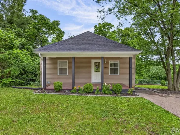 1361 Riverview Dr, Festus, MO 63028