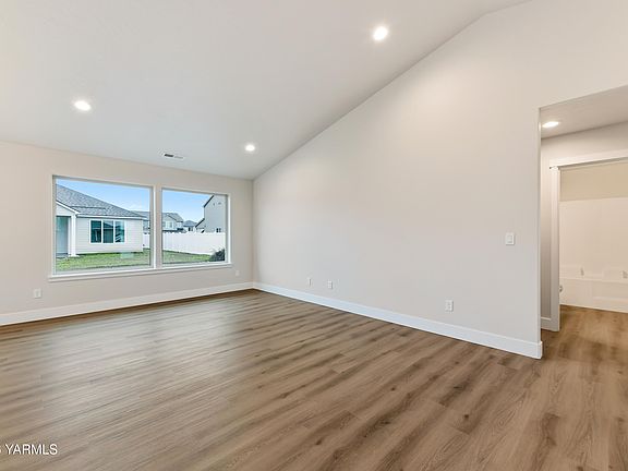 5th image of 401 Glenwood Ave Lot 315