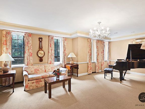 3rd image of 350 W 57th St APT 11F
