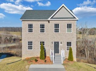 1602 Bold Springs Cir, Blacksburg, VA 24060