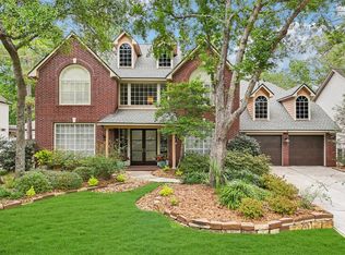 18 Woodmere Pl, Spring, TX 77381