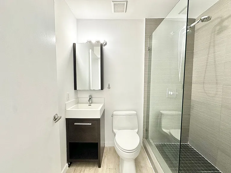 1611 Meridian Ave #305 — Photo 12
