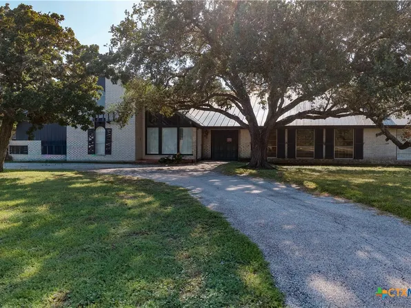 292 Fm 136, Woodsboro, TX 78393