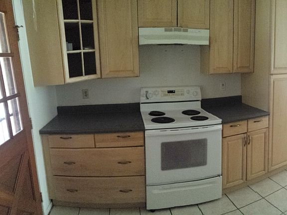 2nd image of 3350 Placita