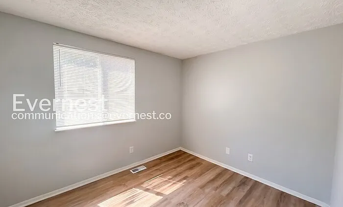 2078 Kimber Trl — Photo 12