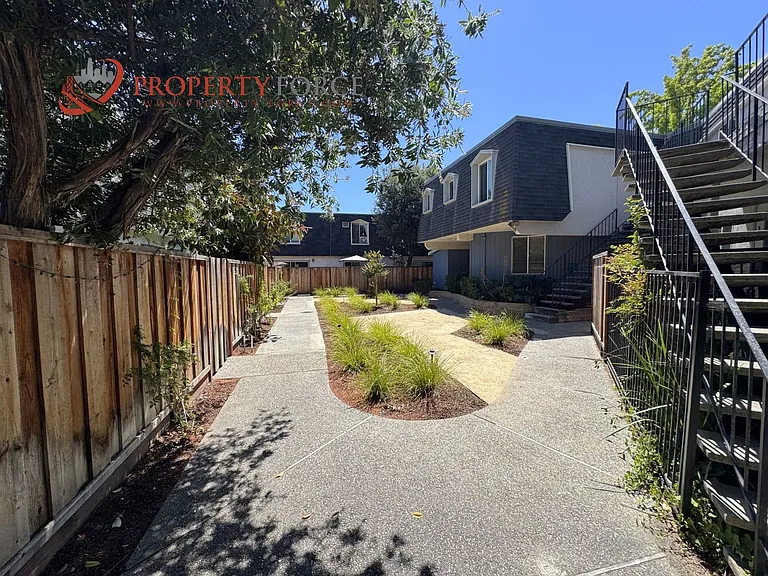 946 Tamarack Ln #9 — Photo 24