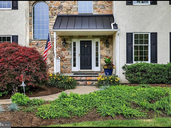5th image of 31 Barrington Ln