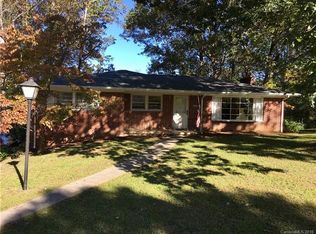 420 N Fairground Ave, Hendersonville, NC 28792