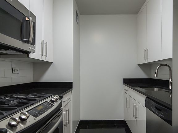 5th image of 525 E 72nd St APT 14B