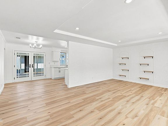 5th image of 3631 La Costa Pl