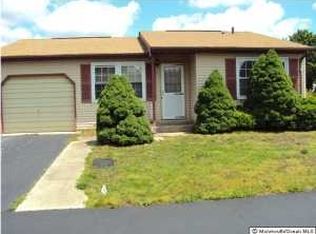 5 Hummingbird Ln, Whiting, NJ 08759