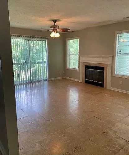 3 bed, 1299 sqft, $1,400 — Photo 3