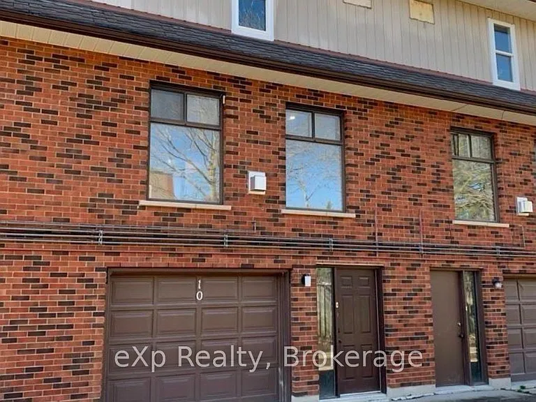 215 McNab St #10 — Photo 3