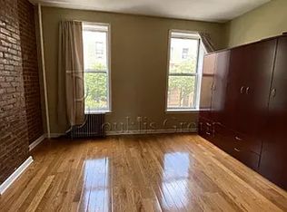 25-49 35th St #2B, Astoria, NY 11103