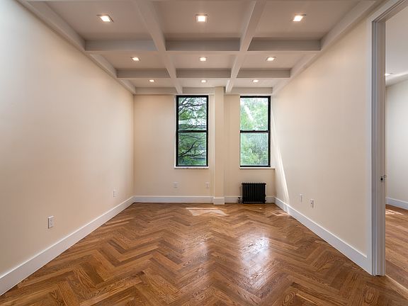 3rd image of 941 Washington Ave #451