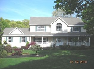 17 Deer Meadow Run, Brookhaven, NY 11719