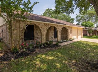 2716 Laurel Creek Way, Pearland, TX 77581