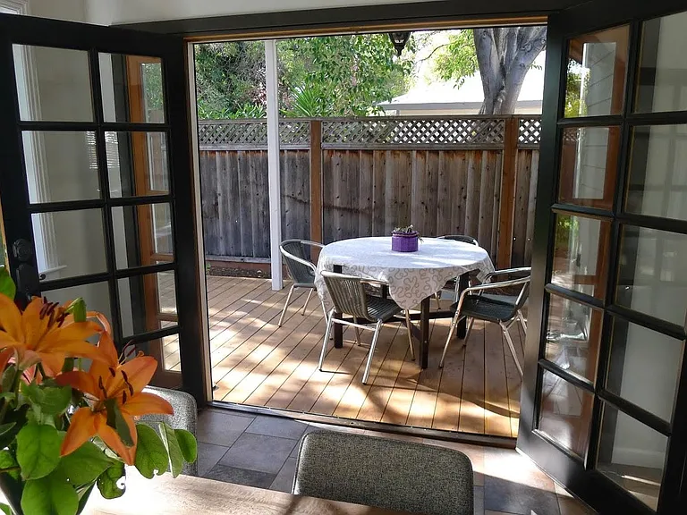 Cypress Ave — Photo 1