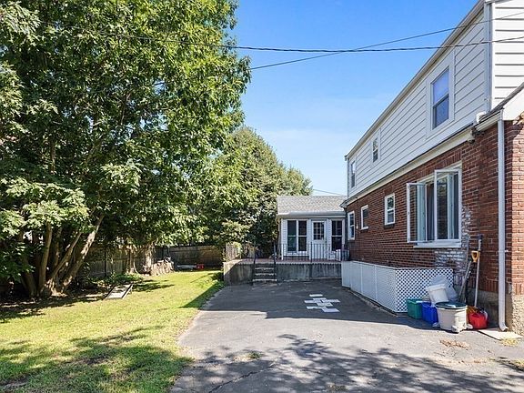 2nd image of 46-50 Lynnway