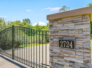 2724 Little Oak Ln, Rescue, CA 95672