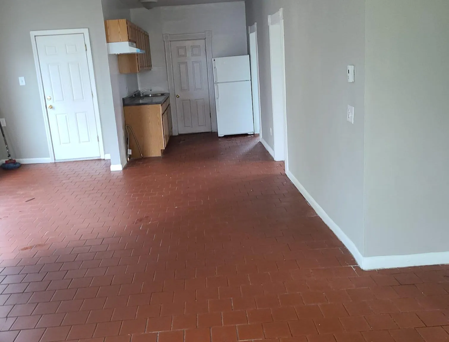 3 bed, $1,200 — Photo 4