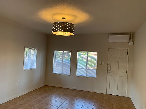 4th image of 415 N Canyon Blvd #1/2