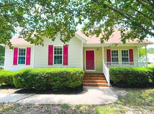 1008 Laurel Leaf Rd, Zebulon, NC 27597