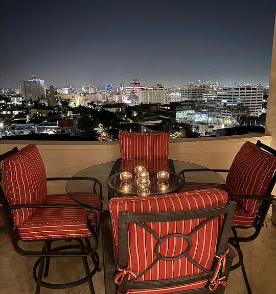 7250 Franklin Ave #801 — Photo 1